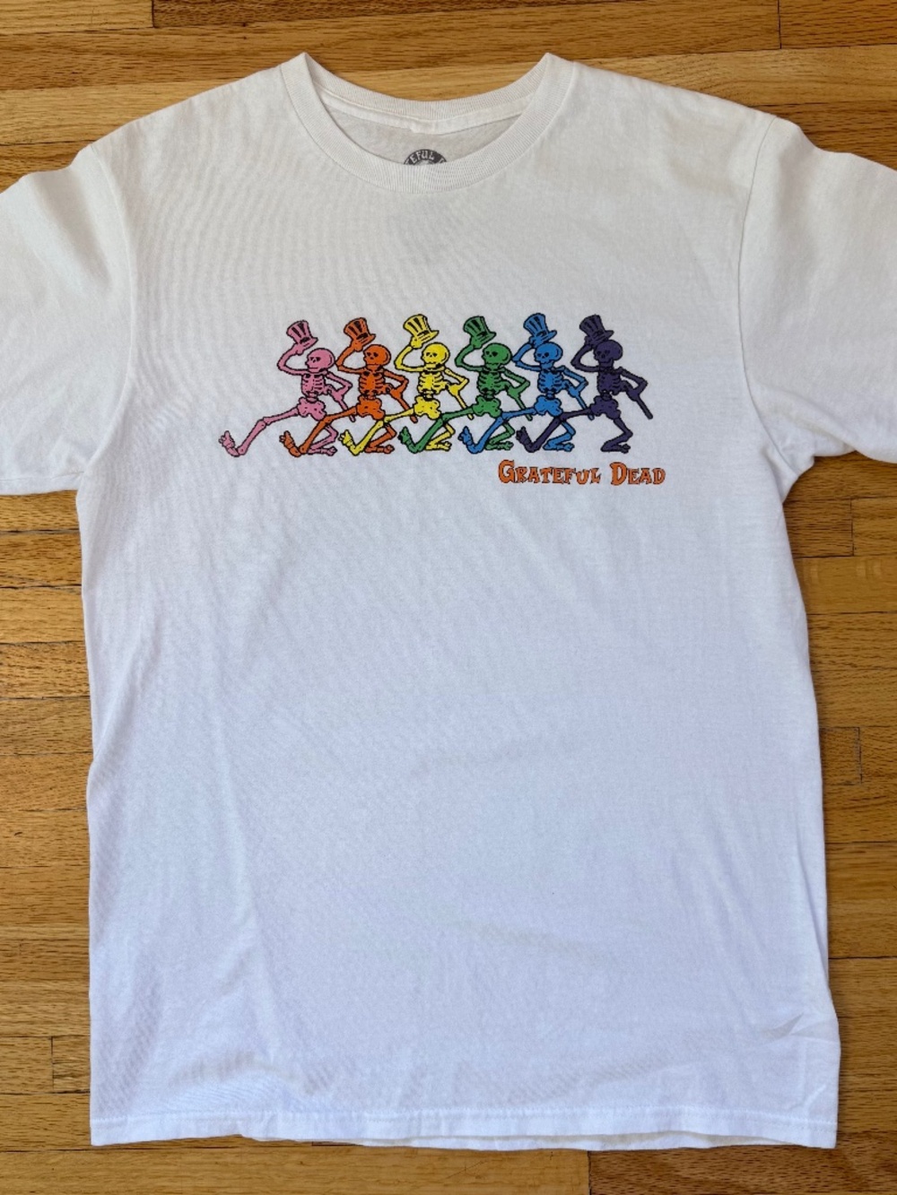 GRATEFUL DEAD DANCING BEARS GRAPHIC TEE – RAINBOW BAND MERCH STREETWEAR SHIRT